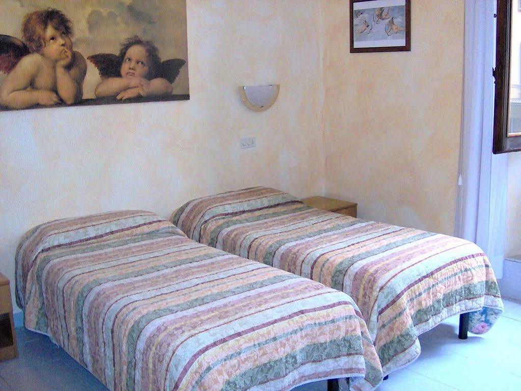 Hotel Brooklyn - Ex Hotel Lombardi Firenze Kültér fotó